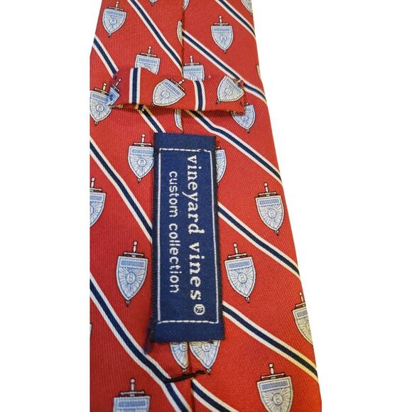 Vineyard Vines Custom Collection The Buckley School Patterned 100%‎ All Silk Tie - Picture 5 of 13